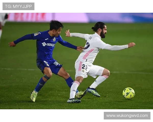 久保建英高位压迫下的回防与拼抢贡献解析 久保建英高位压迫下的回防与拼抢贡献解析