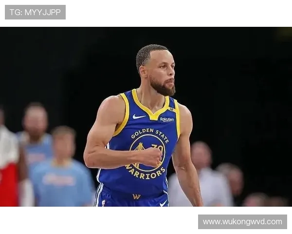 汤普森无球牵制胜于单打为库里拉开空间