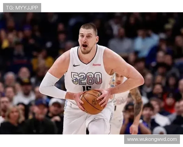 约基奇背身单打效率优于恩比德，拉开进攻空间