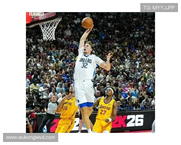 库珀·弗拉格挡拆创造空位显著提升三分命中率对白队进攻拉开差距